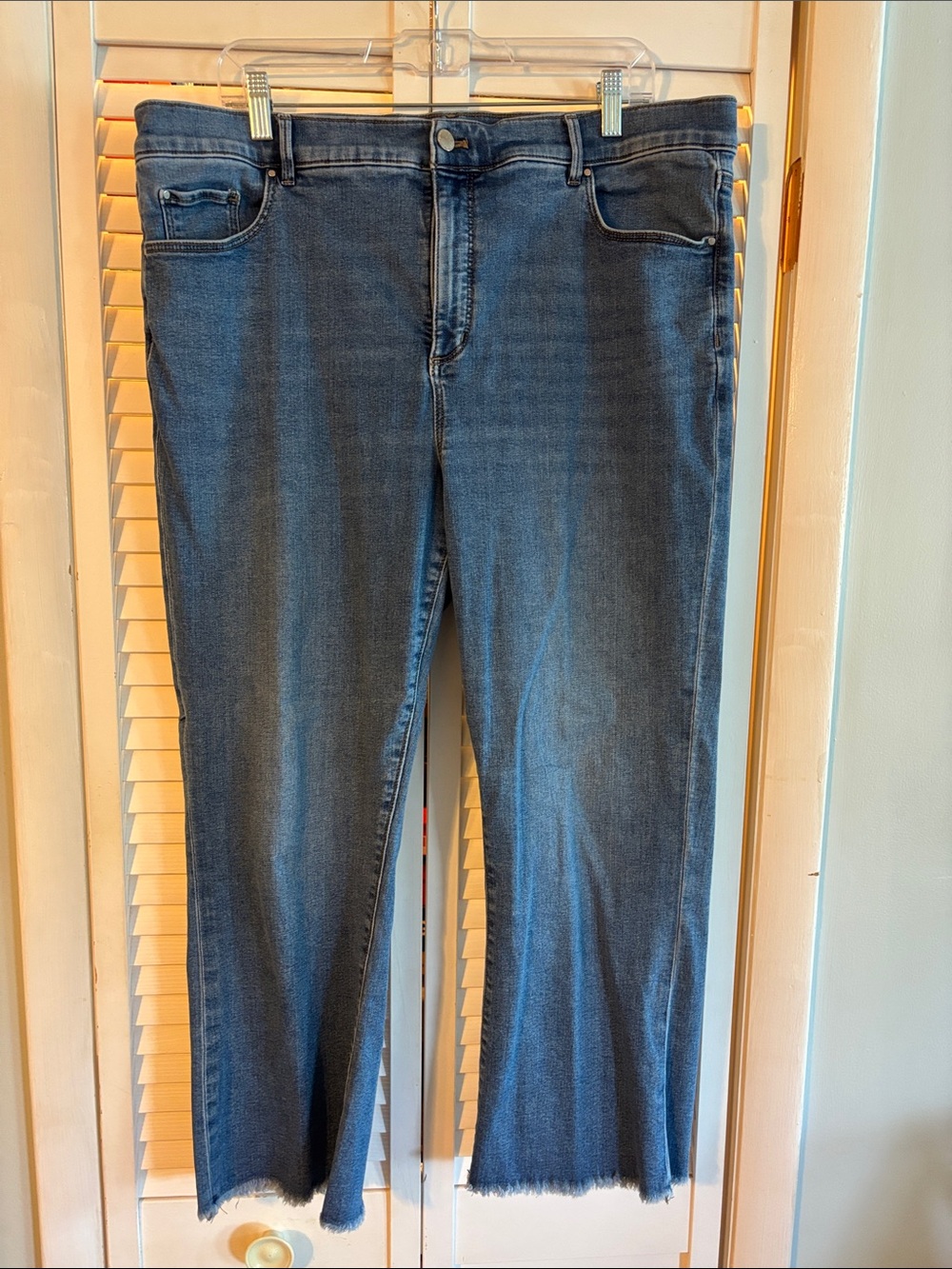 Ann Taylor Dark Blue Cropped Straight Jeans